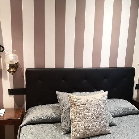 Hostal Plaza شقوبية المظهر الخارجي الصورة