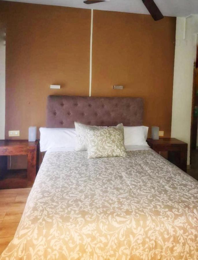 Hostal Plaza شقوبية المظهر الخارجي الصورة