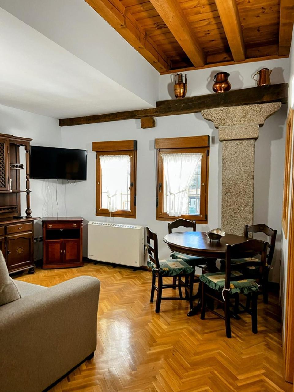 Hostal Plaza شقوبية المظهر الخارجي الصورة